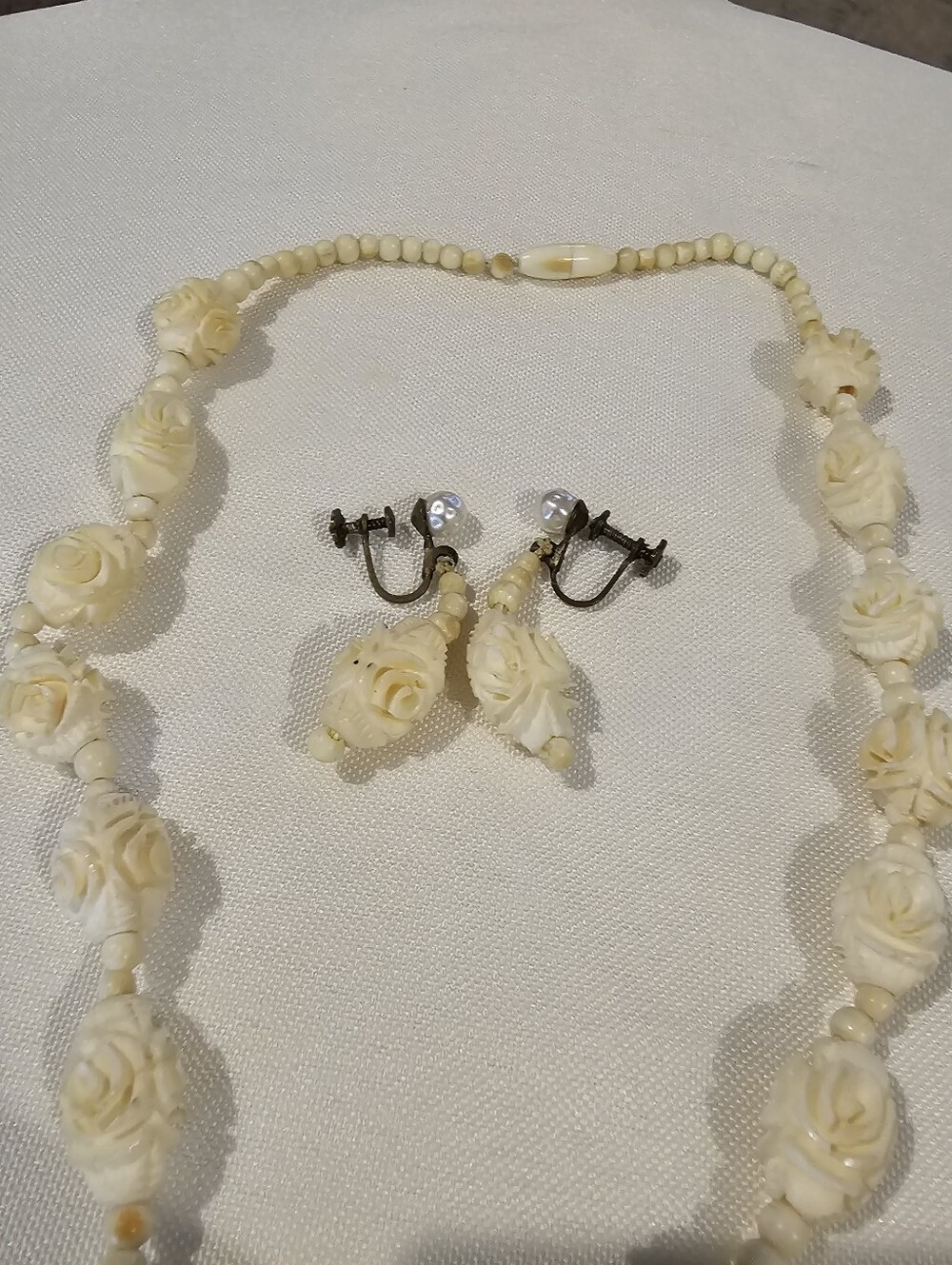 Vintage Bone Carved Necklace And Maching Earrings - Picture 3 of 3